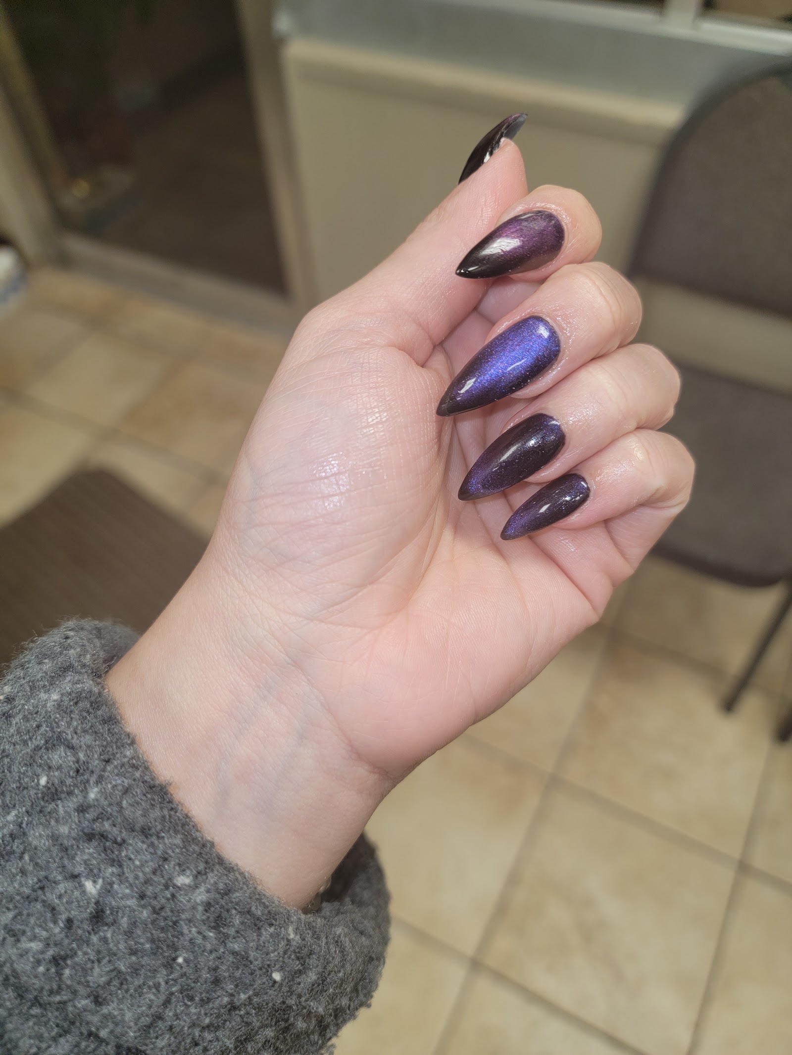 Polish Nails Salon logo